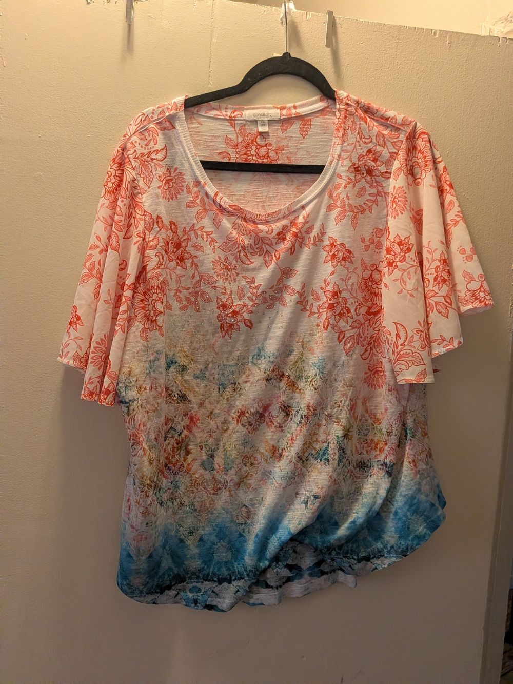 Floral Ombre Short Sleeve Tee in Coral and Blue